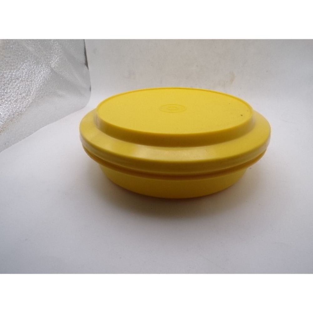 Vintage Tupperware Servalier Yellow Round Bowl with Instant Seal Lid 7 Inch 1204
